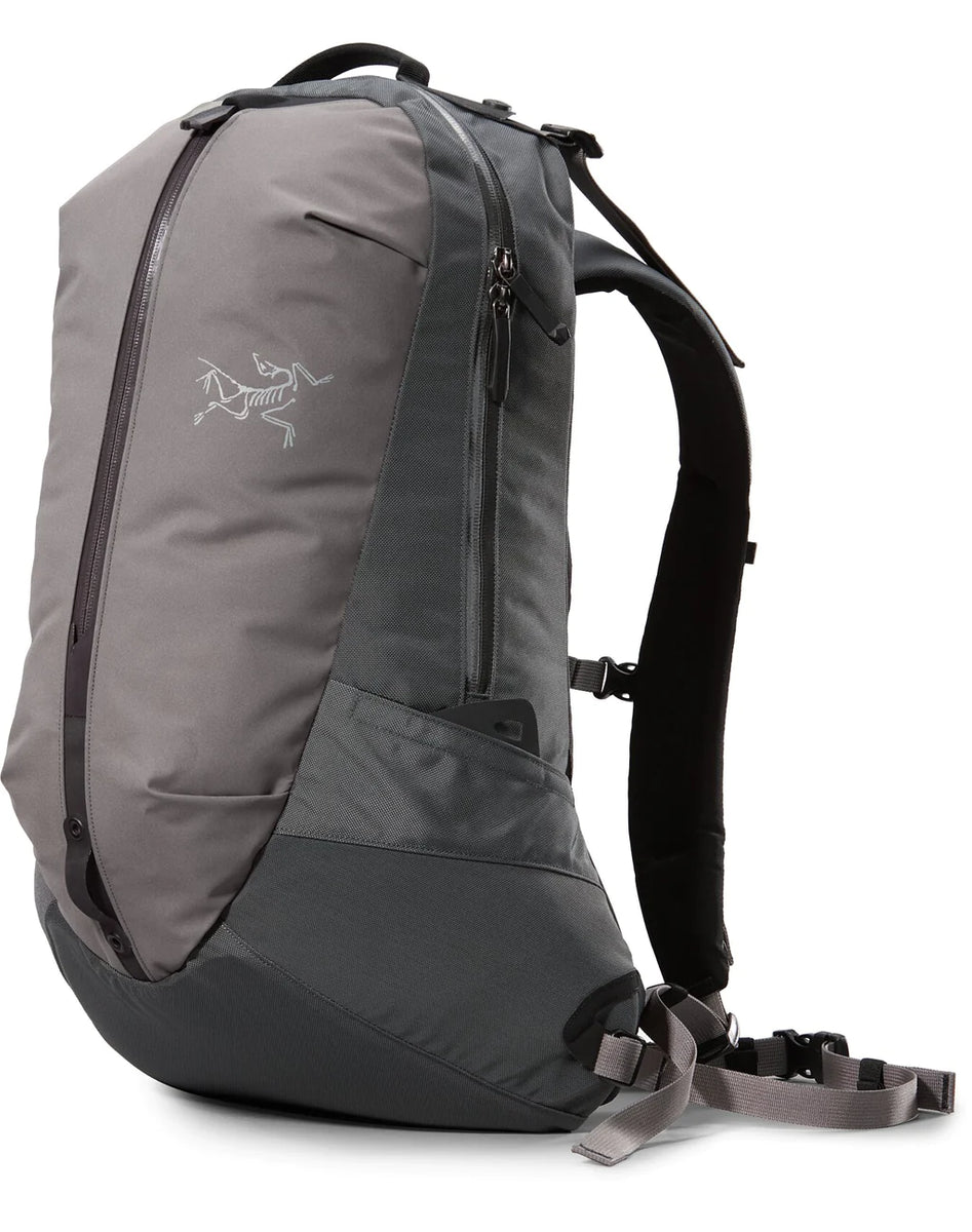 NEW】Arro 22 Backpack – Arc'teryx Tokyo Ginza NEW】Arro 22 Backpack – Arc'teryx Tokyo Ginza