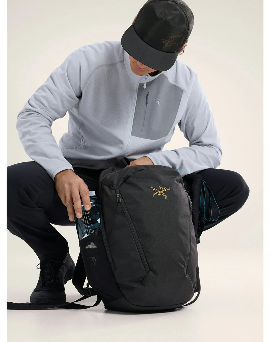 Mantis 26 Backpack – Arc'teryx Tokyo Ginza
