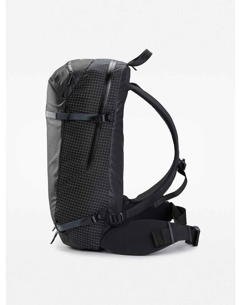 Rush-SK-16-Backpack-Black-Side Rush-SK-16-Backpack-Black-Side