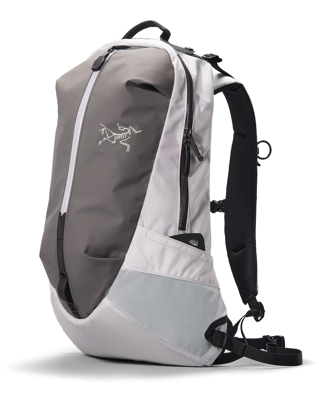 ☆国内正規品☆Arro 22 Buckpack/アロー 22 バックパック 白 NEW】Arro 22 Backpack – Arc'teryx Tokyo Ginza