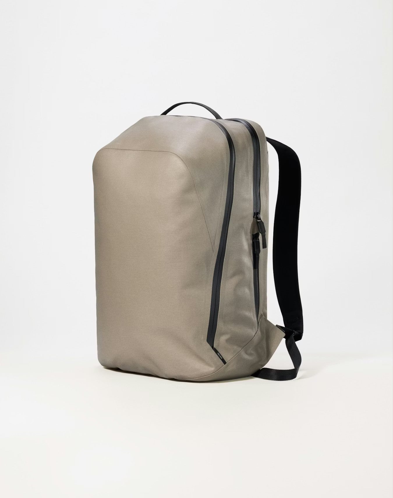 Anodic Backpack – Arc'teryx Tokyo Ginza