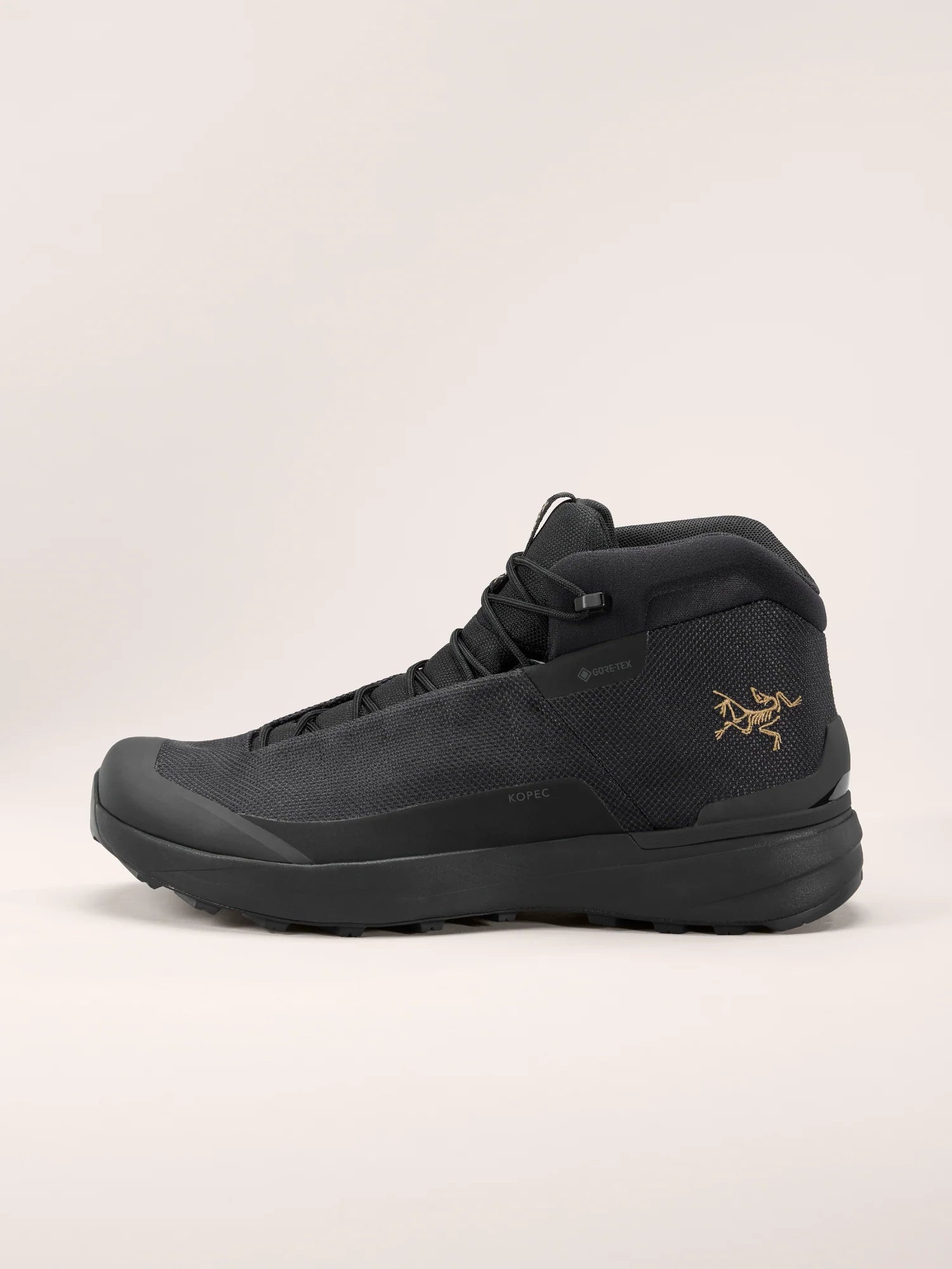 Shoes – Arc'teryx Tokyo Ginza