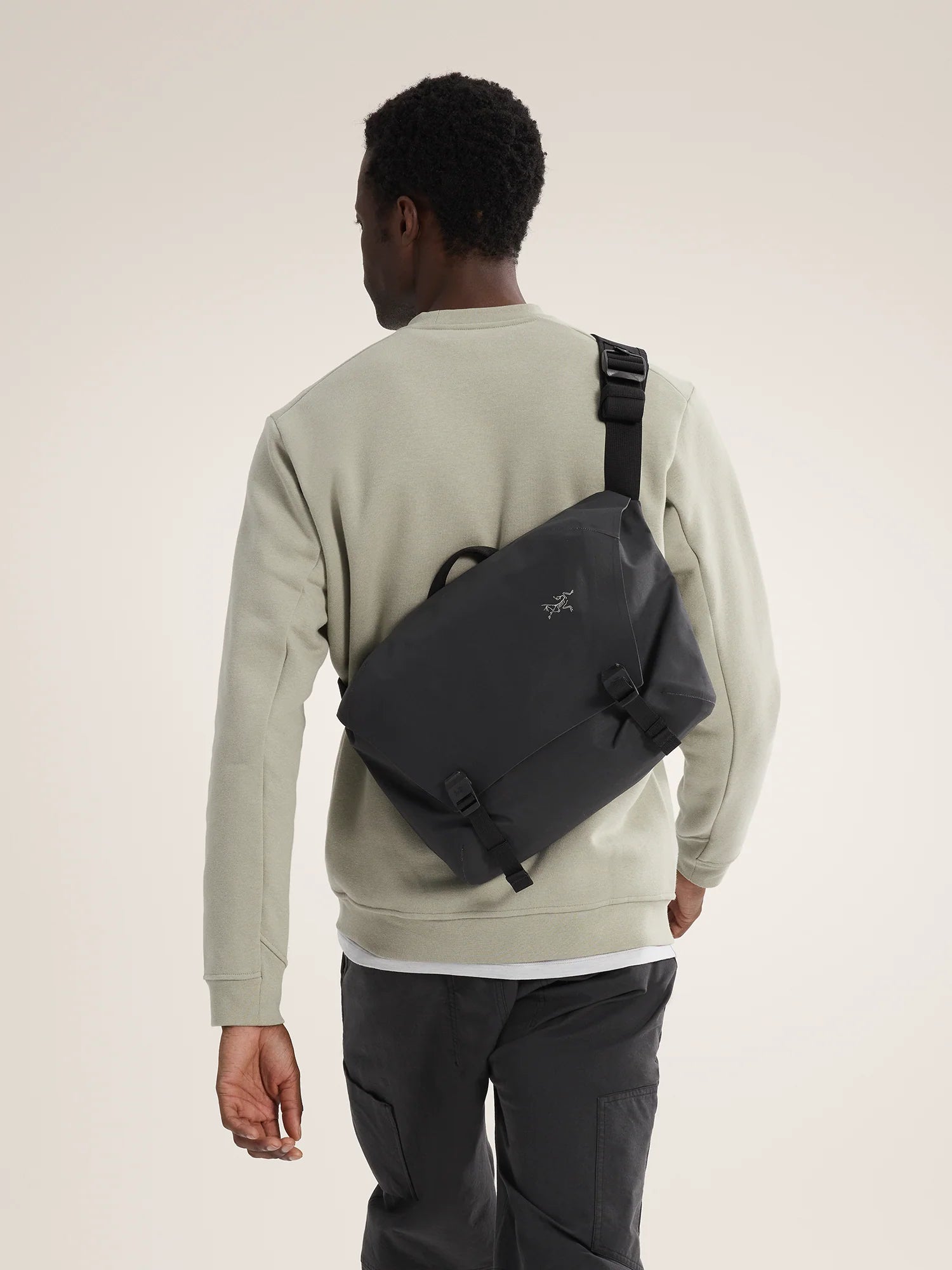 Granville 10 Courier Bag – Arc'teryx Tokyo Ginza